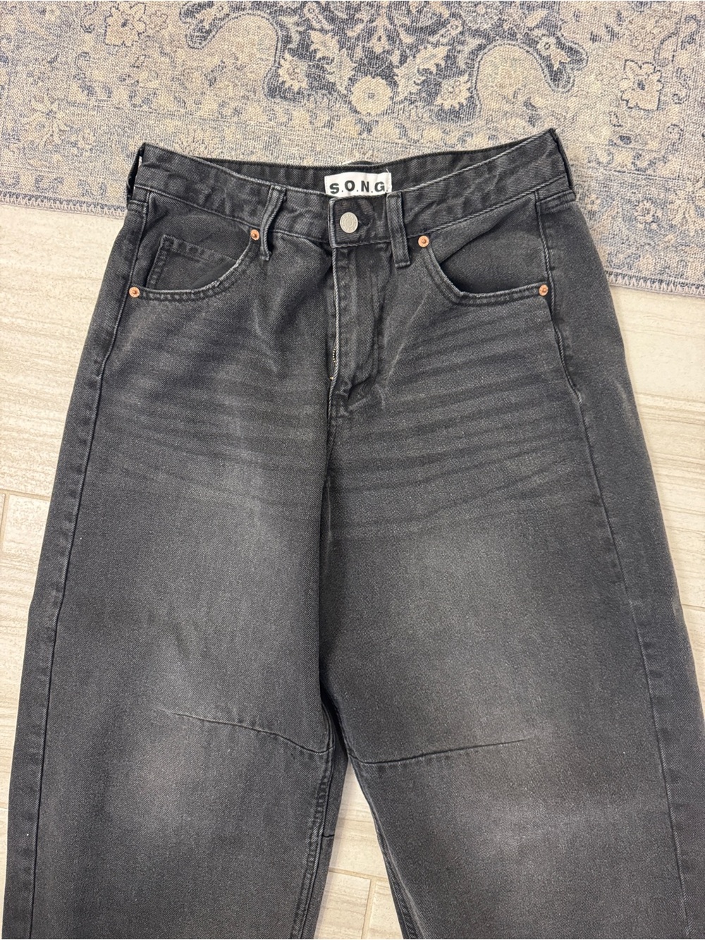 S.O.N.G High-Waist Relaxed Black Denim Barrel Jeans - Size 29 - Picture 4 of 11